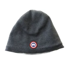 カナダグース CANADA GOOSE ニット帽 ビーニー ロゴ ワッペン 裏起毛 グレー のサムネイル