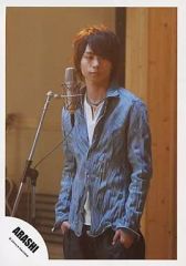 【中古】生写真(ジャニーズ) 嵐/櫻井翔/デニムジャケット・マイク・両手ポケット/公式生写真