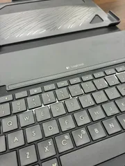 【極美品】Logicool Slim Folio iPadキーボードケース