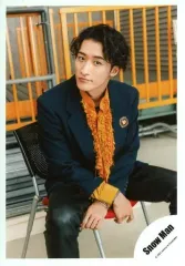 【中古】生写真(ジャニーズ) Snow Man/岩本照/膝上/「Snow Man 1st DOME tour 2023 i DO ME」グッズオフショット/公式生写真