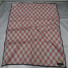 シール付未使用 バーバリー 大判ハンカチ BURBERRY ノバチェック柄 赤系 ホースマーク