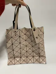 BAO BAO ISSEY MIYAKE バオバオイッセイミヤケ ルーセント ベージュ トートバッグ