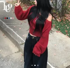 片方オフショルダー セミ クロップド ウエスト強調 華奢 ルーズフィット ボタン ニット