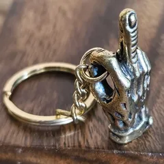 K02 中指チャーム 真鍮製 ブラス キーホルダー｜ユニーク 個性派 インパクト抜群 お守り おしゃれ メンズ レディース 車 鍵 バッグチャーム ヴィンテージ 高級感 使うほど味わい深くなる 開運アイテム ギフトにも最適