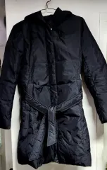 ユニクロ ブラック フーディ ダウン