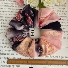 新春セール☆ハンドメイドシュシュ☆ピンクパープル花柄