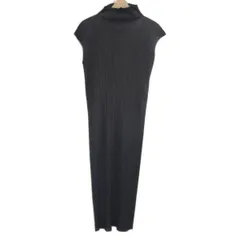 美品 PLEATS PLEASE ノースリーブワンピース 黒 3 ひざ丈 伸縮性 美品 PLEATS PLEASE ノースリーブワンピース 黒 3 ひざ丈 伸縮性