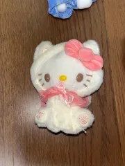 新品) HELLO KITTY ピンクリボン ファー 服 キーホルダー