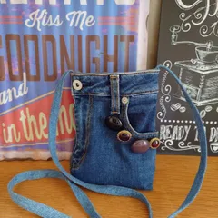 117★USEDダメージデニムリメイク★スマホショルダー★ボタンアート★スマホ入れ★ポシェット★