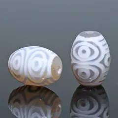  〔Z93-3〕【天珠】3個入り 約16x12mm 龍眼天珠 白天珠 守り 開運 風水 【ランダム発送】