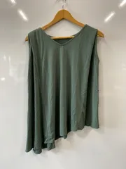 c619⚫︎AZUL BY MOUSSY⚫︎アズールバイマウジー⚫︎アシンメトリー⚫︎ノースリーブ⚫︎カットソー⚫︎sizeS⚫︎緑