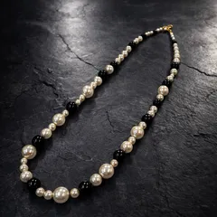 【USED】モノトーン パール ネックレス ブラック×ホワイト ゴールド留め具 アジャスター付き 上品 モード ヴィンテージ風 モード フェイクパール アクセサリー イミテーション レディース