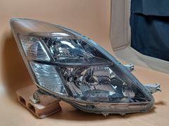 トヨタ アイシスプラタナ HIDヘッドランプ左右セット - メルカリ