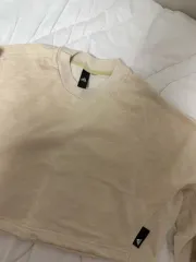 アディダス クロップド スウェット