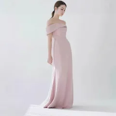 【新品・未使用】ピンクのオフショルダードレス、ウエストにフィット、誕生日や結婚式に最適