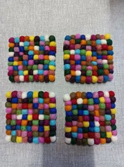 【値下げ】🧶カラフルフェルトボール  コースター　鍋敷き  4個セット  四角小