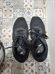 ナイキ ブラック スニーカー