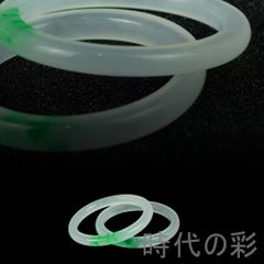 極上品 翡翠軟玉ネフライト 遼寧省岫岩县産中国四大名玉岫玉バングル