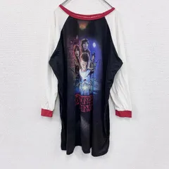 古着 used　STRANGER THINGS　ストレンジャーシングス　長袖Tシャツ/ロンT　黒　ブラック　白　ホワイト　2XLサイズ