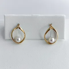 あこや本真珠 無調色 テリ抜群 K18ピアス 6-6.5mm