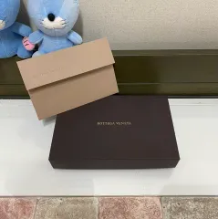 ボッテガ・ヴェネタ 財布ボックス + インボイス袋