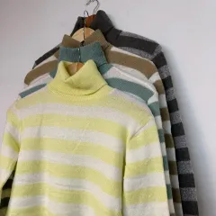 新品/レディースFREE) ストライプ タートルネック ニット