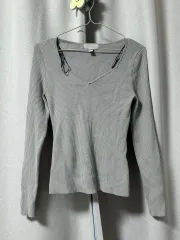 H&M Vネック ゴージ 長袖Tシャツ