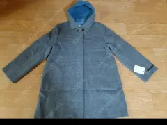 フーデッドコート サイズ95-100 新品 軽くて良好 高級感あり 20000