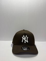 Newera 뉴욕 양키스 9forty A-FRAME 스냅 백 캡 브라운 컬러
