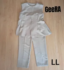 【美品】GeeRA　ジーラ  入学式　セレモニー　ペプラムベストセットアップスーツ 　グレージュ　LLサイズ