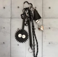 まっくろくろすけ PUレザー じゃらじゃらキーホルダー バッグチャーム