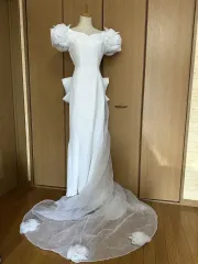 ウェディング ドレス 出品