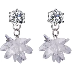 雪の結晶 ピアス 小ぶり スノー クリスタル 氷 揺れる スタッドピアス キュービックジルコニア アクリル ビジュー シルバー プラチナ 仕上げ 軽い 軽量 上品 大人可愛い おしゃれ 冬 クリスマス 結婚式 プレゼント ギフト 送料無料