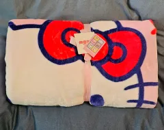 サンリオ ハローキティ いちご どっしり膝掛け