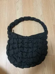 COS キルティング クラウドバッグ スモール ブラック