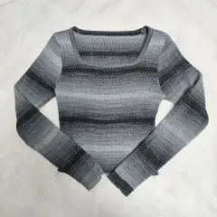 グレー スクエアネック 長袖 クロップド ニット