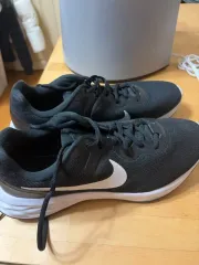 ナイキ ブラック ランニングシューズ スニーカー