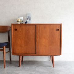 Poul Hundevad デンマークヴィンテージ チーク キャビネット 鍵付 北欧