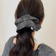 【数量限定】シュシュ スカートデザイン、ドレープ、ヘアゴム、ふわふわ、サテン、エレガント、おしゃれ、大人女性、大人可愛い、ヘアアクセサリー、美しいヘアアクセサリー 珍珠点点黑パール水玉