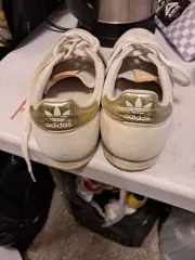 アディダス スニーカー アイボリー/GOLD
