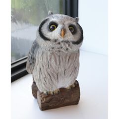 フクロウの置物羊毛フェルト製 ホワイトアメリカワシミミズク - メルカリ