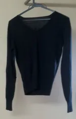 UNIQLO　Vネック　セーター　黒