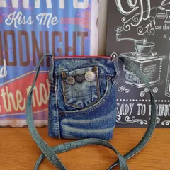 119★USEDダメージデニムリメイク★スマホショルダーバッグ★ポシェット★アンティーク風ボタン飾り★