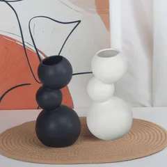 花瓶 フラワーベース 花器 磁器 セラミック ホワイト ブラック 白 黒 オーナメント 小物 おしゃれ かわいい シンプル 玄関 リビングルーム 