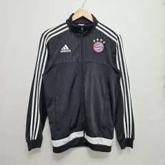 アディダス FCバイエルン・ミュンヘン トラックジャージ
