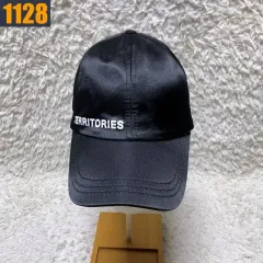 ZARA ザラ 光沢 ベースボールキャップ 帽子