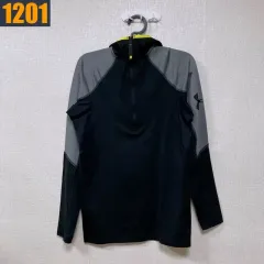 100 アンダーアーマー フード ジャケット アウター