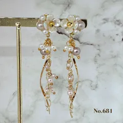 No.681　パール　フラワー　ピアス/イヤリング