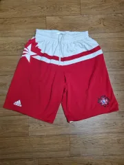 アディダス レッド ハーフパンツ