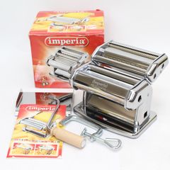 Item thumbnail for item 6bd3180e-1efe-4b66-b80a-7d06508348fc